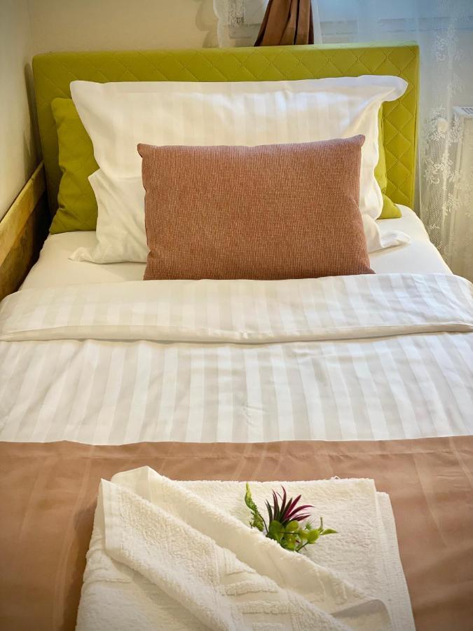 Perfect Place To Stay Self Check In-24H-Netflix-Wifi Resita Eksteriør bilde